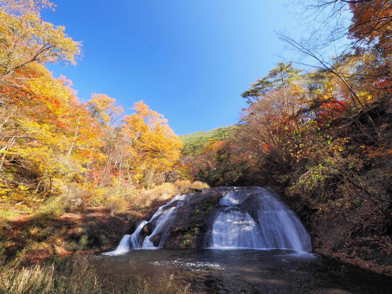 花巻温泉の近くにある釜淵の滝